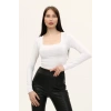 Kadın Beyaz Kare Yaka Uzun Kollu Crop Bluz