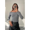 Kadın Gri Rengi Madonna Yaka Fitilli Kaşkorse Bluz