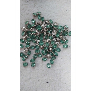 Taşlı Zümrüt Yeşil  Metalize Alttan Ayaklı Abiye Düğme 1 Cm 18 Boy 11mm  ( 20 ADET )