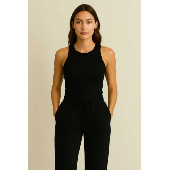 Halter Yaka Atlet Ve Cepli Pantolonlu Takım