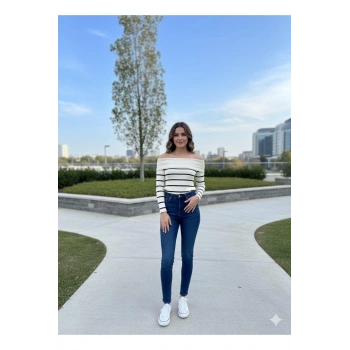 Kadın Madonna Yaka Çizgili Kazak