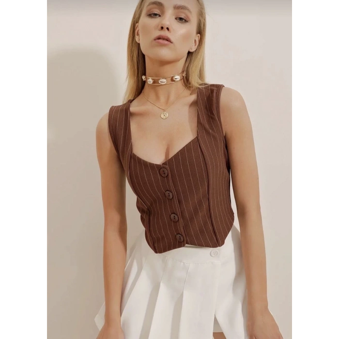 Çizgili krep düğmeli yelek kahve s3395