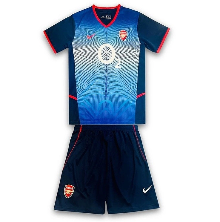 Arsenal 2002 Retro Çocuk Forma & Şort Seti Away
