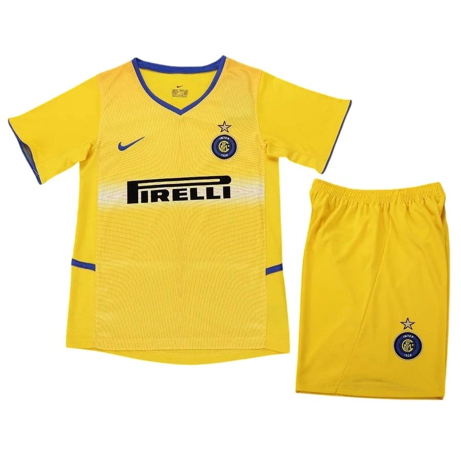 Inter 2002-2003 Retro Çocuk Forma & Şort Seti Away