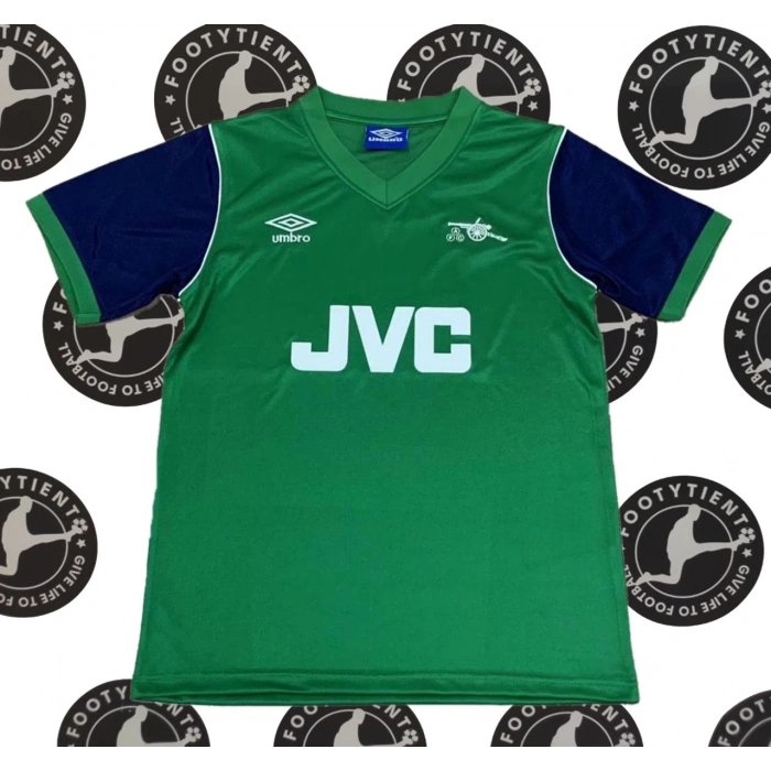 Arsenal 1982 - 1984 Retro Forma