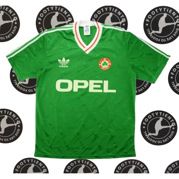 HEMEN KARGO - İrlanda 1990 Retro Forma  M BEDEN 
