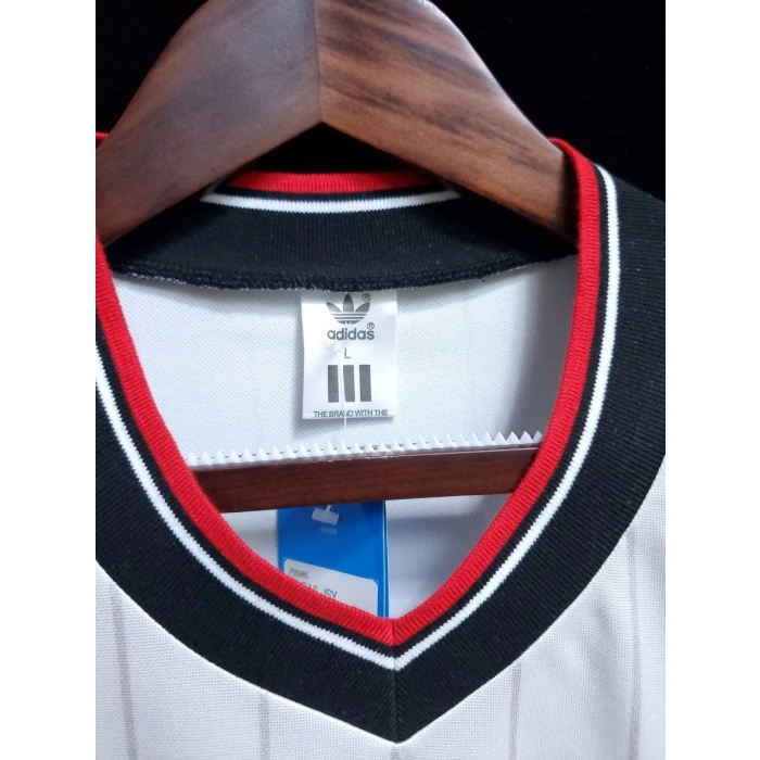 Manchester United 1983 FA Kupası Finali Retro Forma