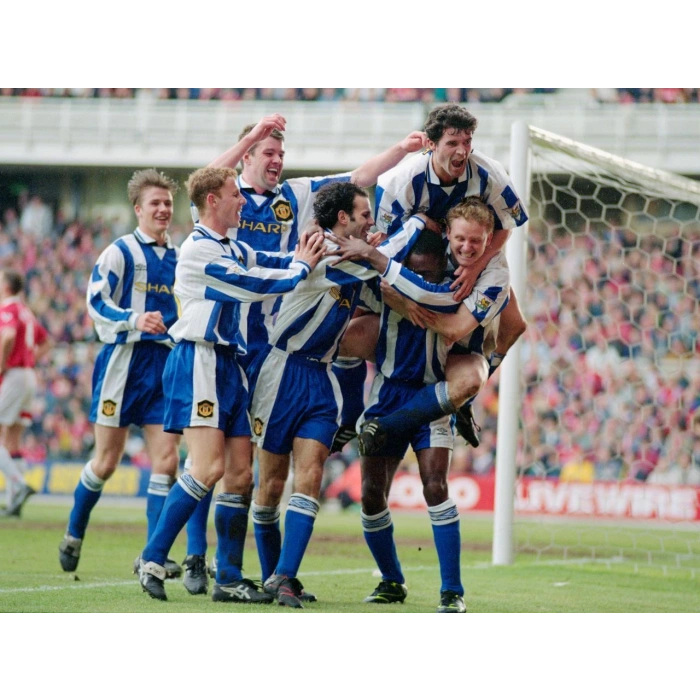 Manchester United 1994 - 1996 Retro Forma