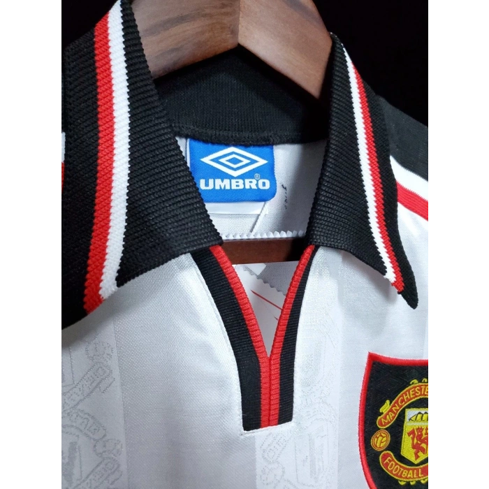 Manchester United 1997 - 1999 Retro Forma