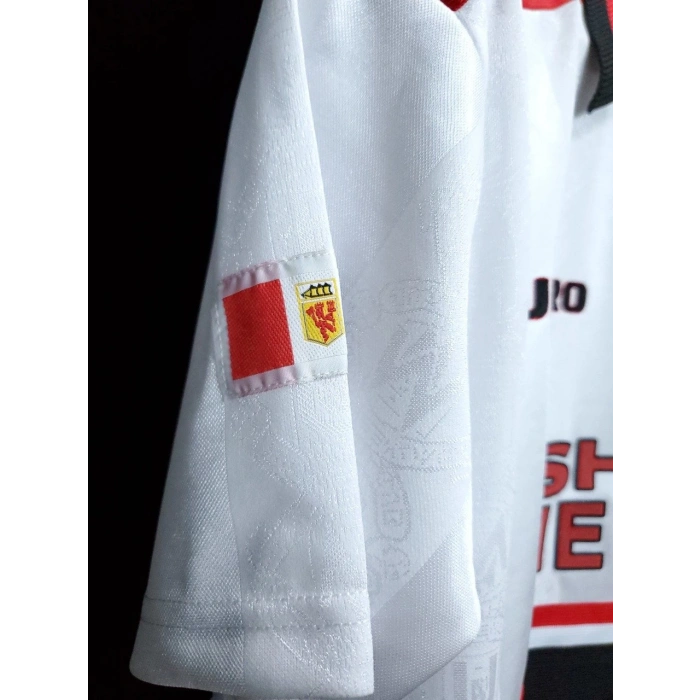 Manchester United 1997 - 1999 Retro Forma