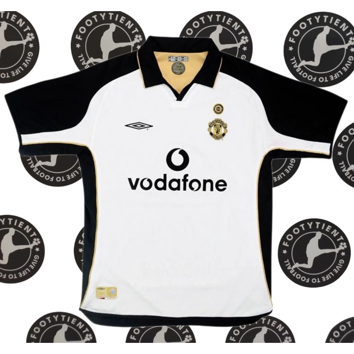 Manchester United 2000 - 2001 100. Yıl Retro Forma