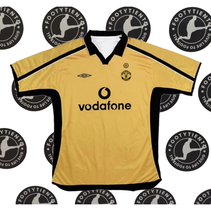Manchester United 2000 - 2001 100. Yıl Retro Forma