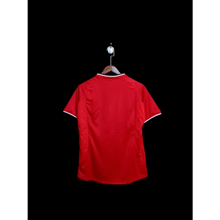 Manchester United 2000 - 2002 Retro Forma