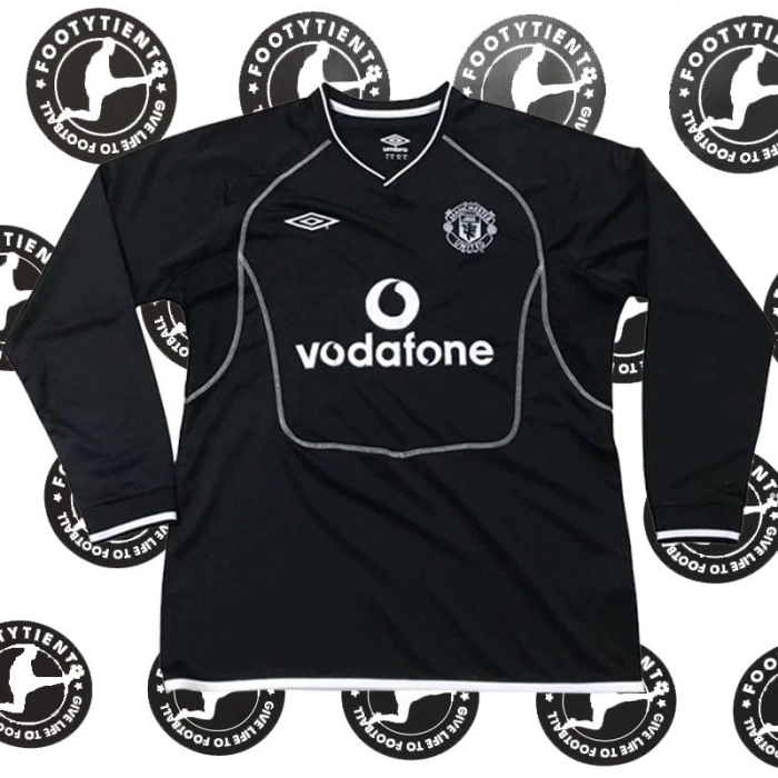 Manchester United 2000 - 2002 Uzunkol Retro Forma