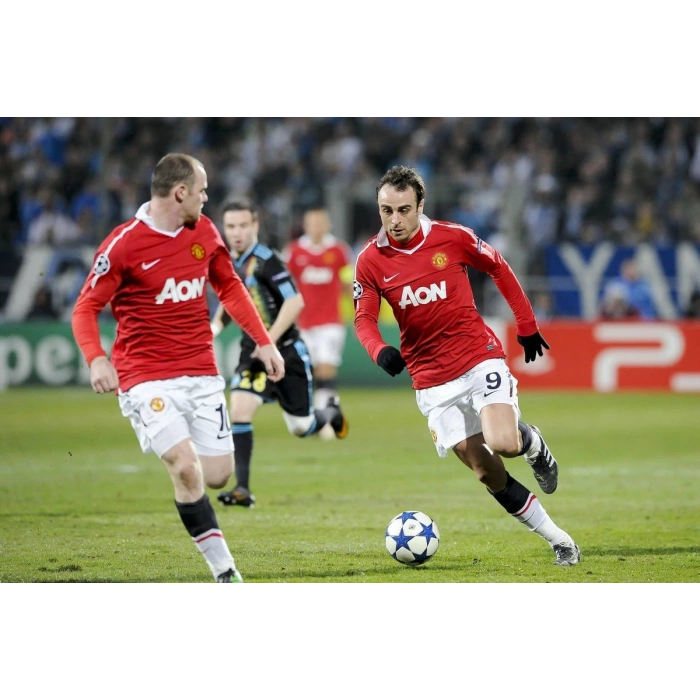 Manchester United 2010 - 2011 Retro Forma