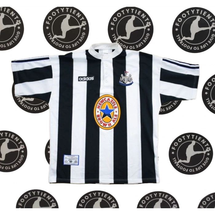 Newcastle United 1995 - 1997 Retro Forma