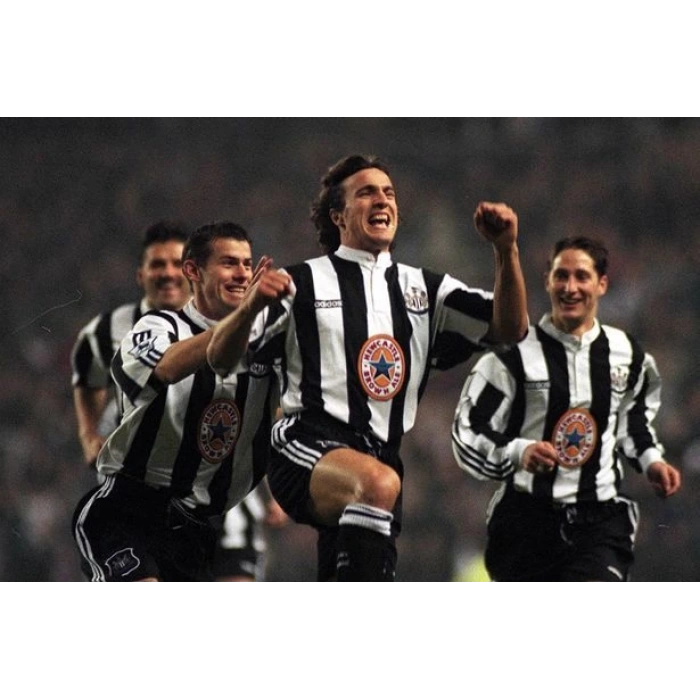 Newcastle United 1995 - 1997 Retro Forma