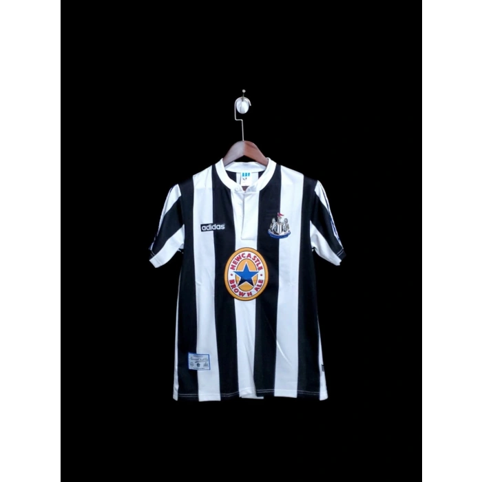 Newcastle United 1995 - 1997 Retro Forma