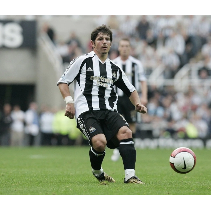 Newcastle United 2005 - 2006 Retro Forma