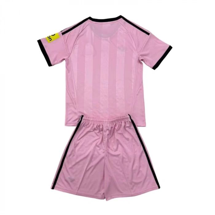 Newcastle United 2025-2026 Çocuk Forma & Şort Seti Kaleci Pembe
