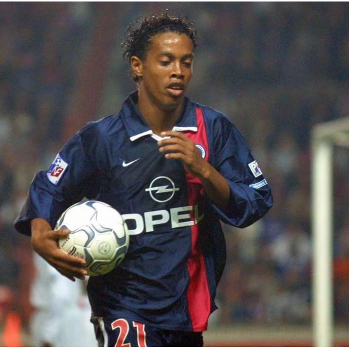 Paris Saint Germain 2001 - 2002 Retro Forma