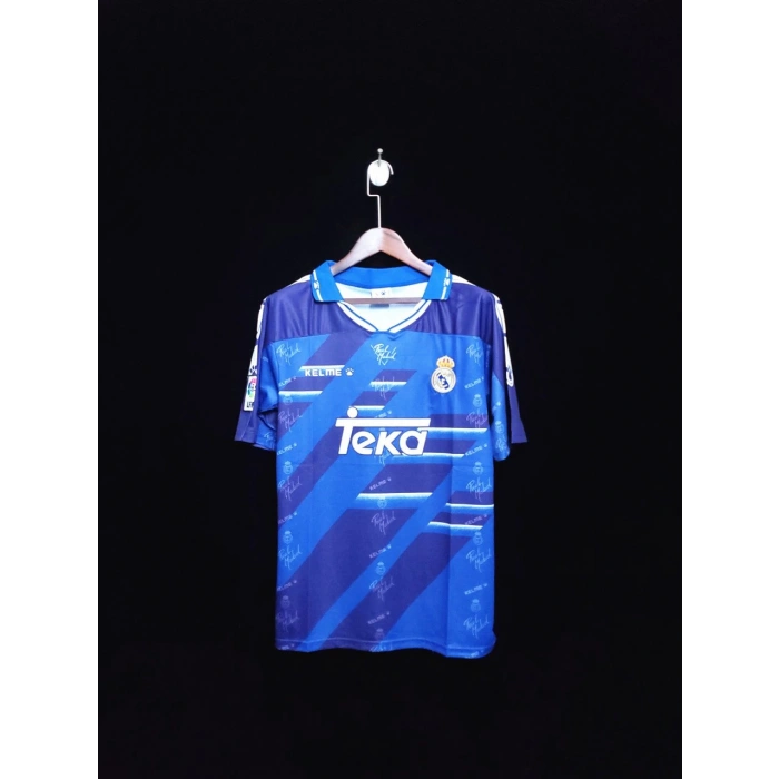 Real Madrid 1994 - 1996 Retro Forma