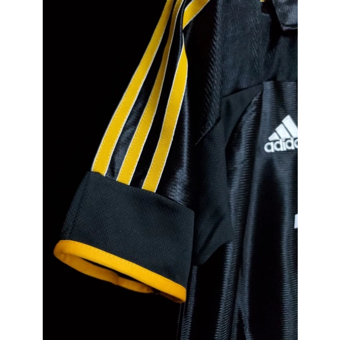 Real Madrid 1998 - 2000 Retro Forma