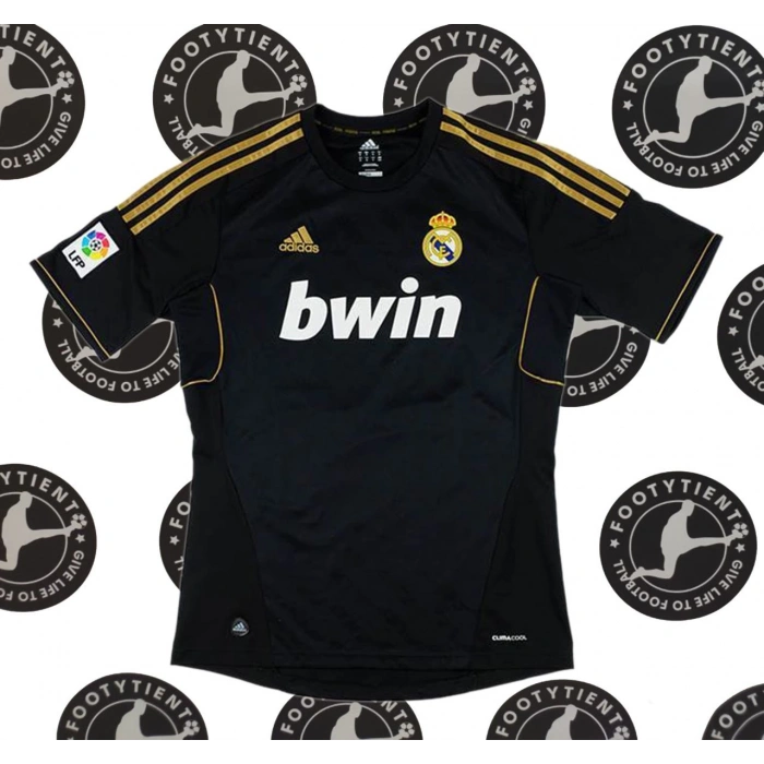 Real Madrid 2011 - 2012 Retro Forma