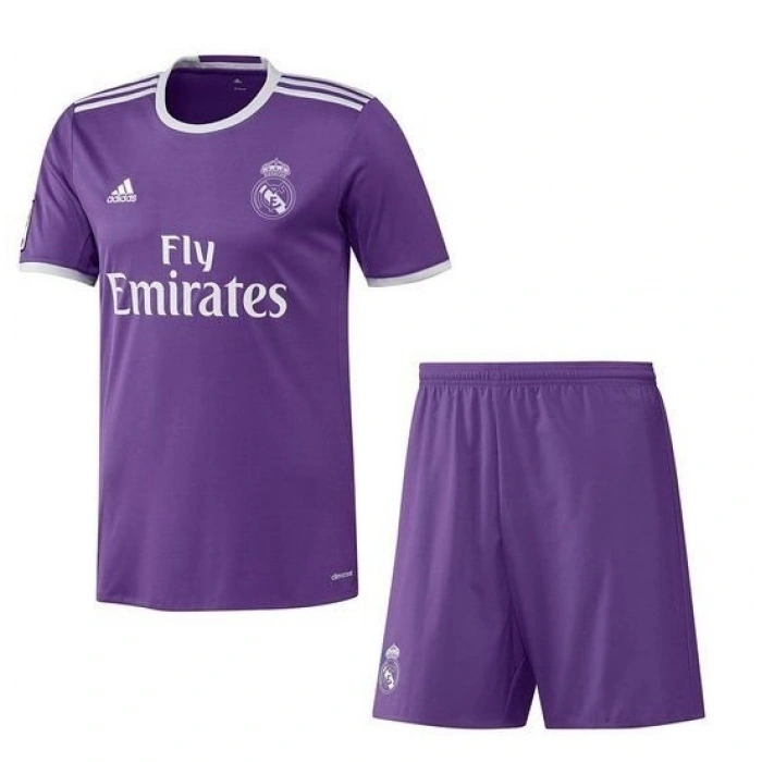 Real Madrid 2016-2017 Çocuk Forma & Şort Seti Retro