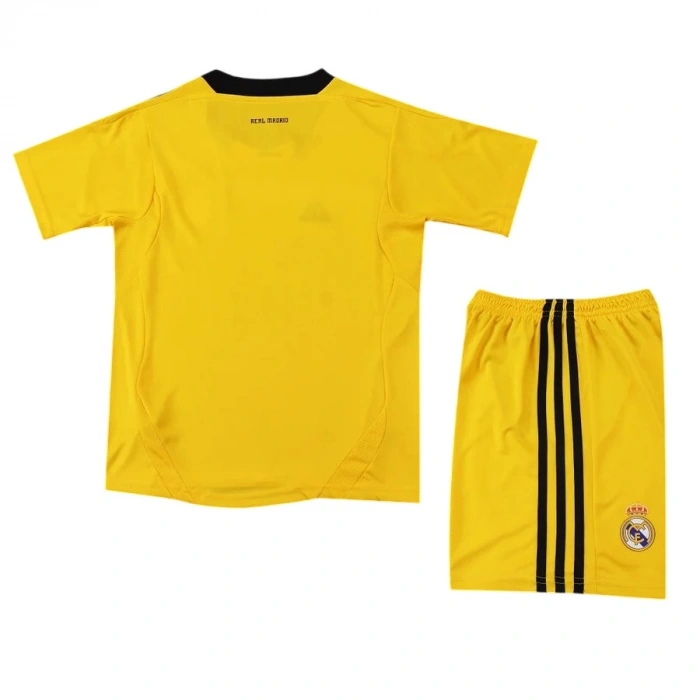 Real Madrid 2011 Retro Çocuk Kaleci Forma & Şort Seti