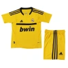 Real Madrid 2011 Retro Çocuk Kaleci Forma & Şort Seti