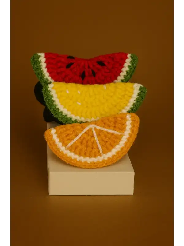 Üçlü El Örmesi Meyve Toka