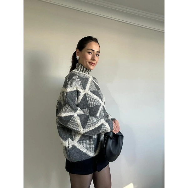 Dik Yaka Havlu Örgü Kazak