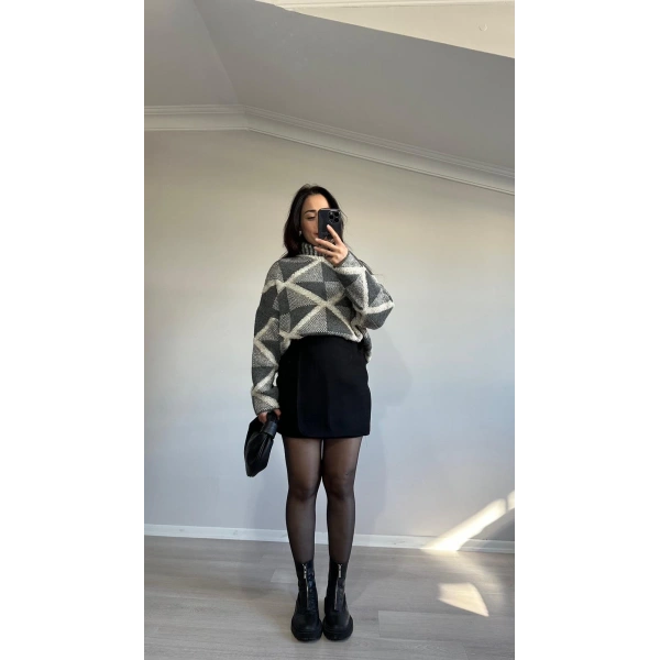 Dik Yaka Havlu Örgü Kazak