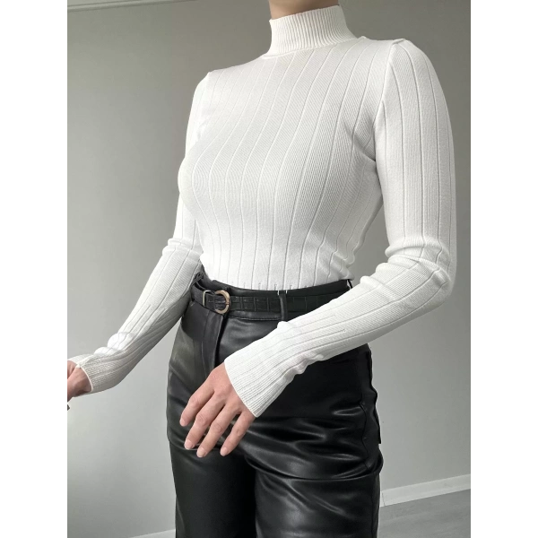 Fitilli Yarım Balıkçı Beyaz Triko Badi