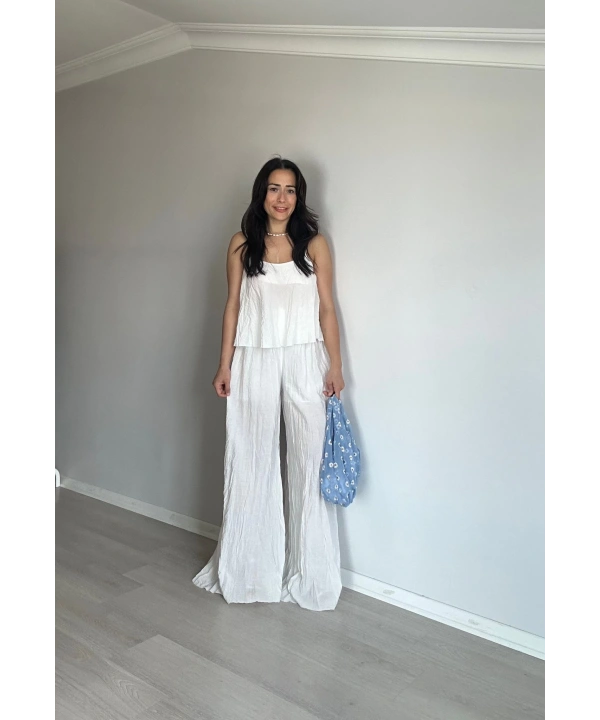 Askılı Kırışık Kumaş Pantolon Takım Beyaz