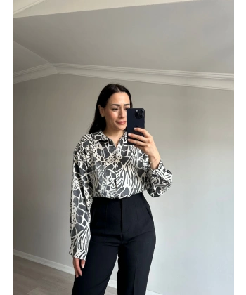 Çift Renk Desenli Saten Gömlek