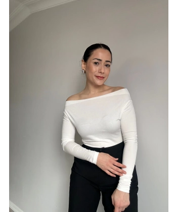 Kayık Yaka Likralı Bluz