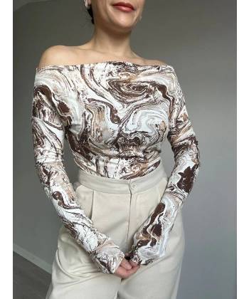 Kayık Yaka Likralı Bluz