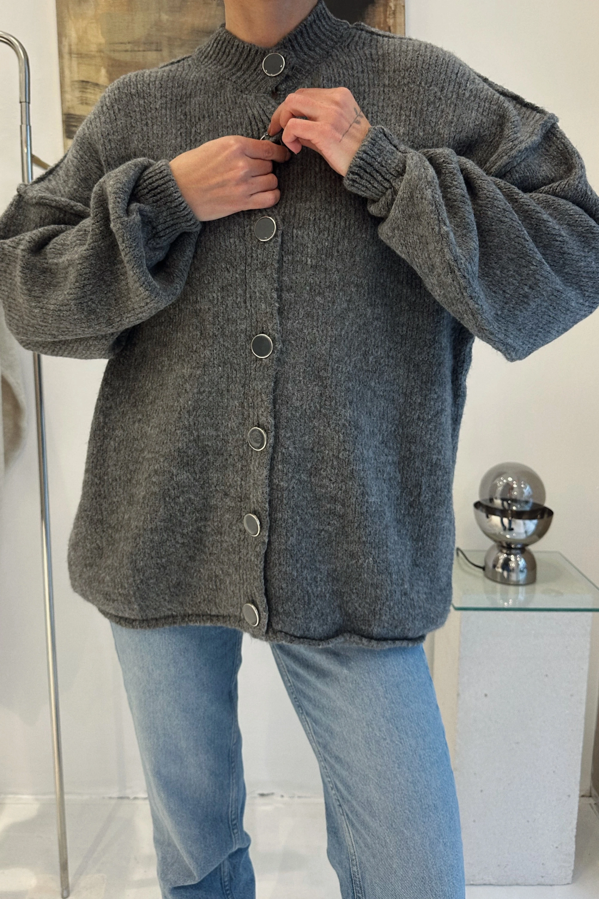 Düğme Detay Oversize Hırka Gri