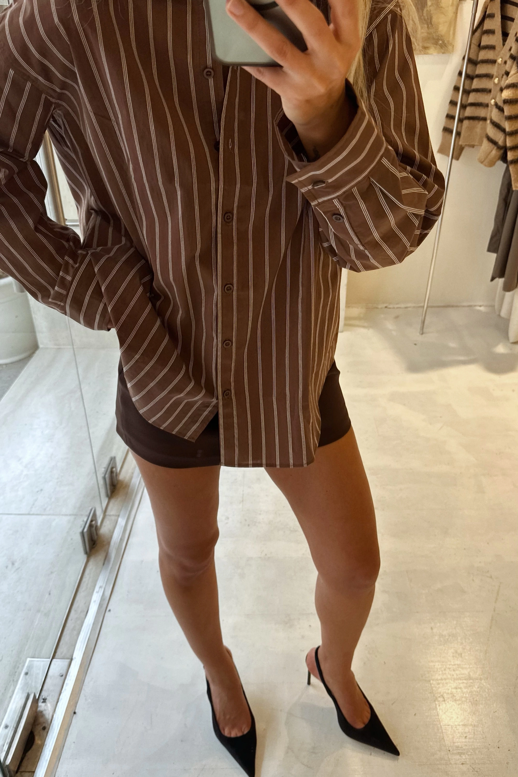 Kahverengi Çizgili Gömlek
