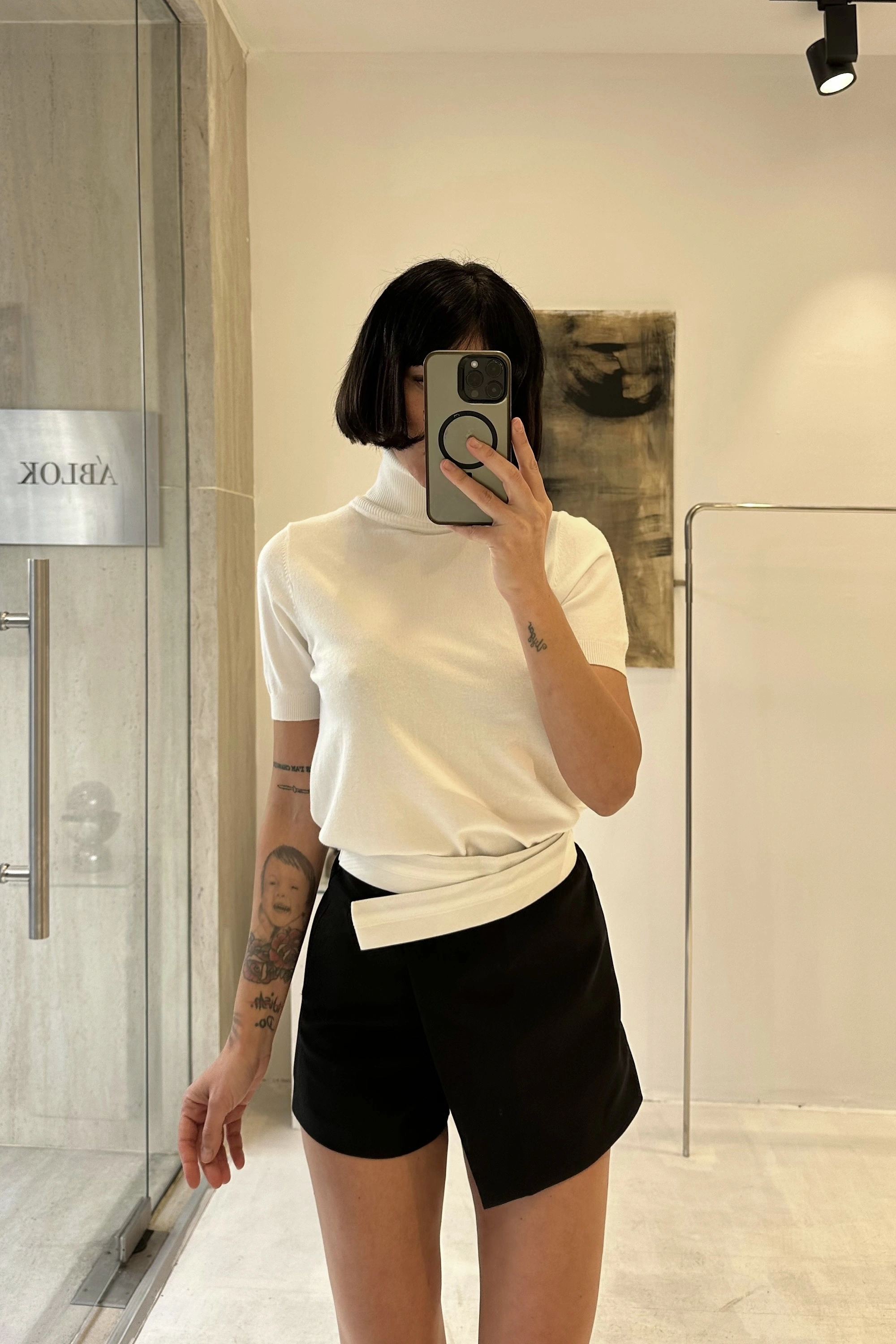 Kısa Kollu Boğazlı Triko Beyaz