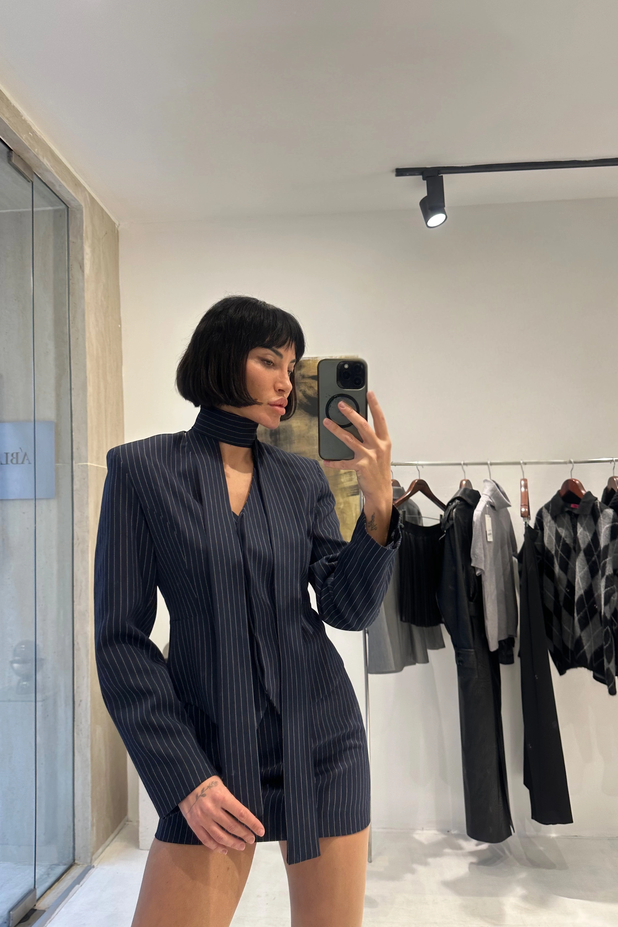 Kravat Detaylı Ceket Etek Takım