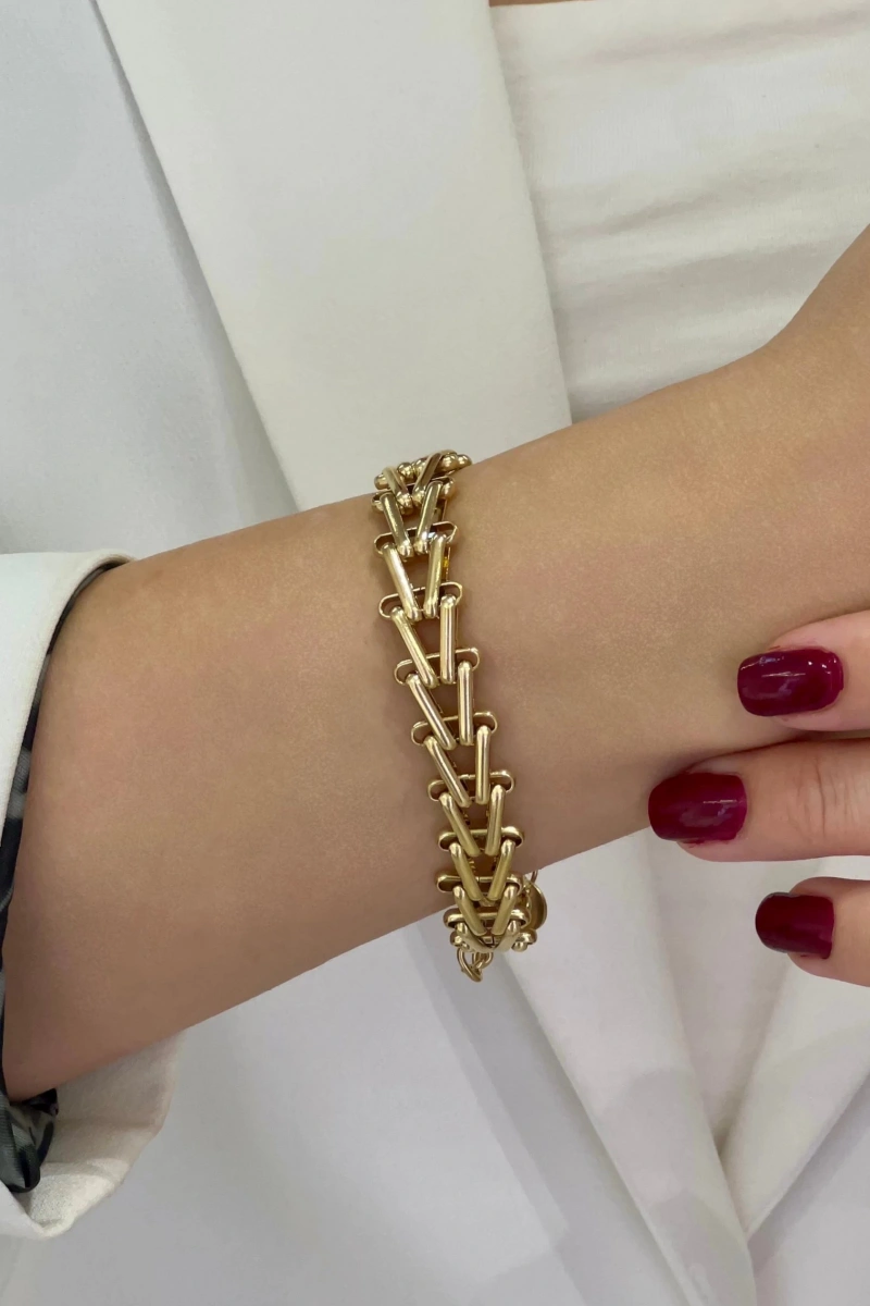Geçme Üçgen Model Gold Altın Kaplama Çelik Bileklik