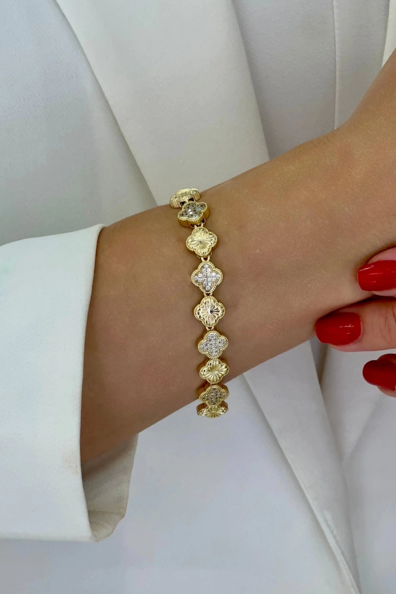 Desenli Yonca Model Taş Detay Gold Altın Kaplama Bileklik