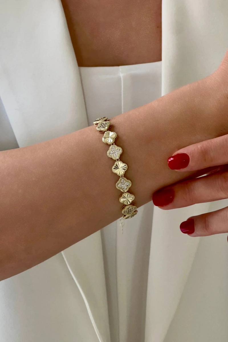 Taş Detay Sıra Yonca Model Gold Altın Kaplama Bileklik
