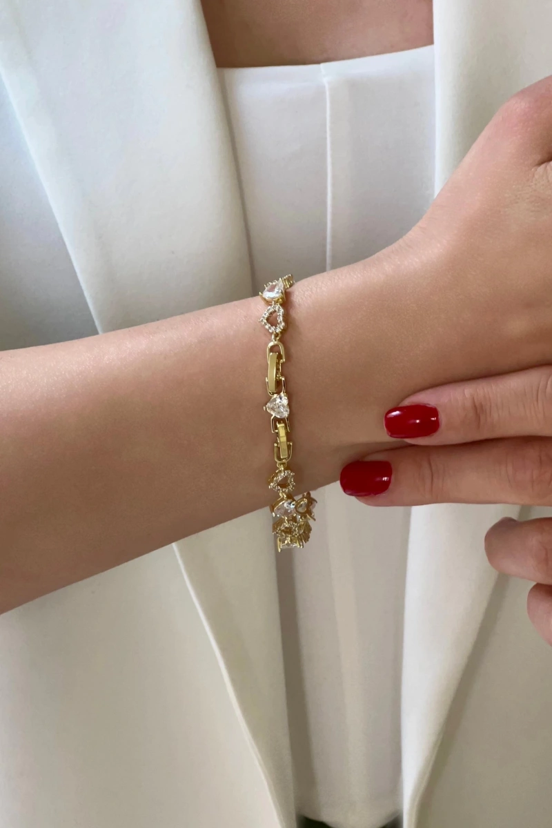 Sıralı Taşlı Kalp Model Gold Altın Kaplama Bileklik