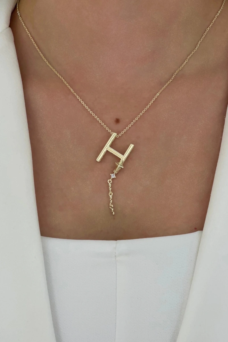 Sallantı Model H Harf Detay Gold Altın Kaplama Kolye