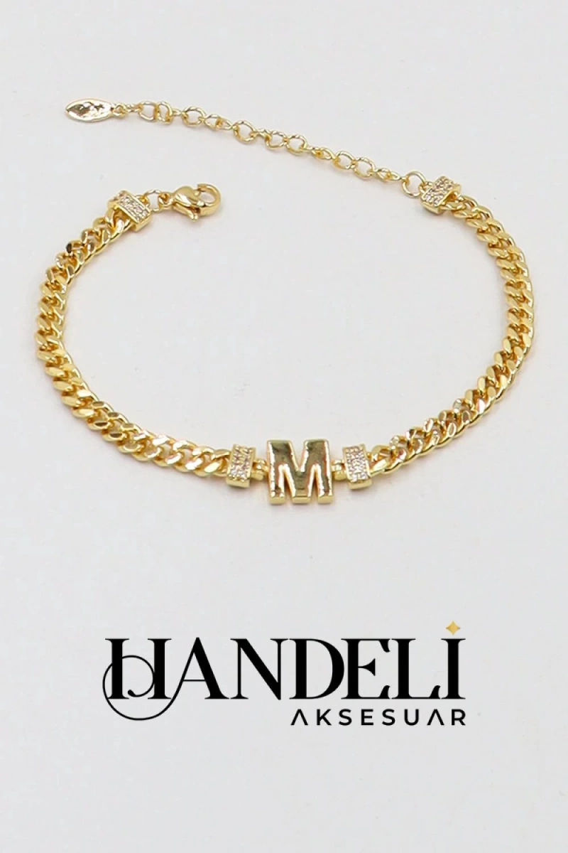 M Harf Taş Detay Altın Kaplama Bileklik