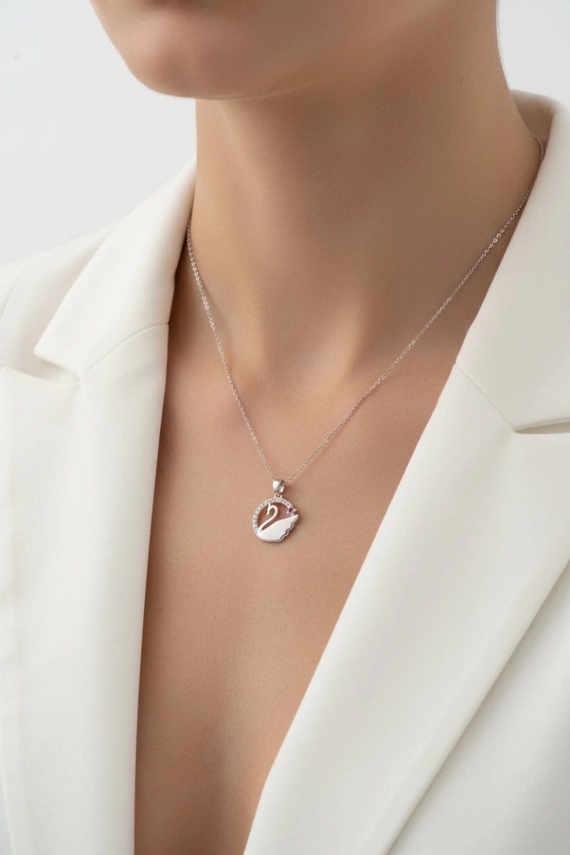 Sedef Taş Kuğu Model Beyaz Altın Kaplama Çelik Kolye